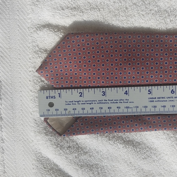 Calvin Klein 100% Silk Necktie / Suit Tie Circles Pattern - Picture 10 of 12